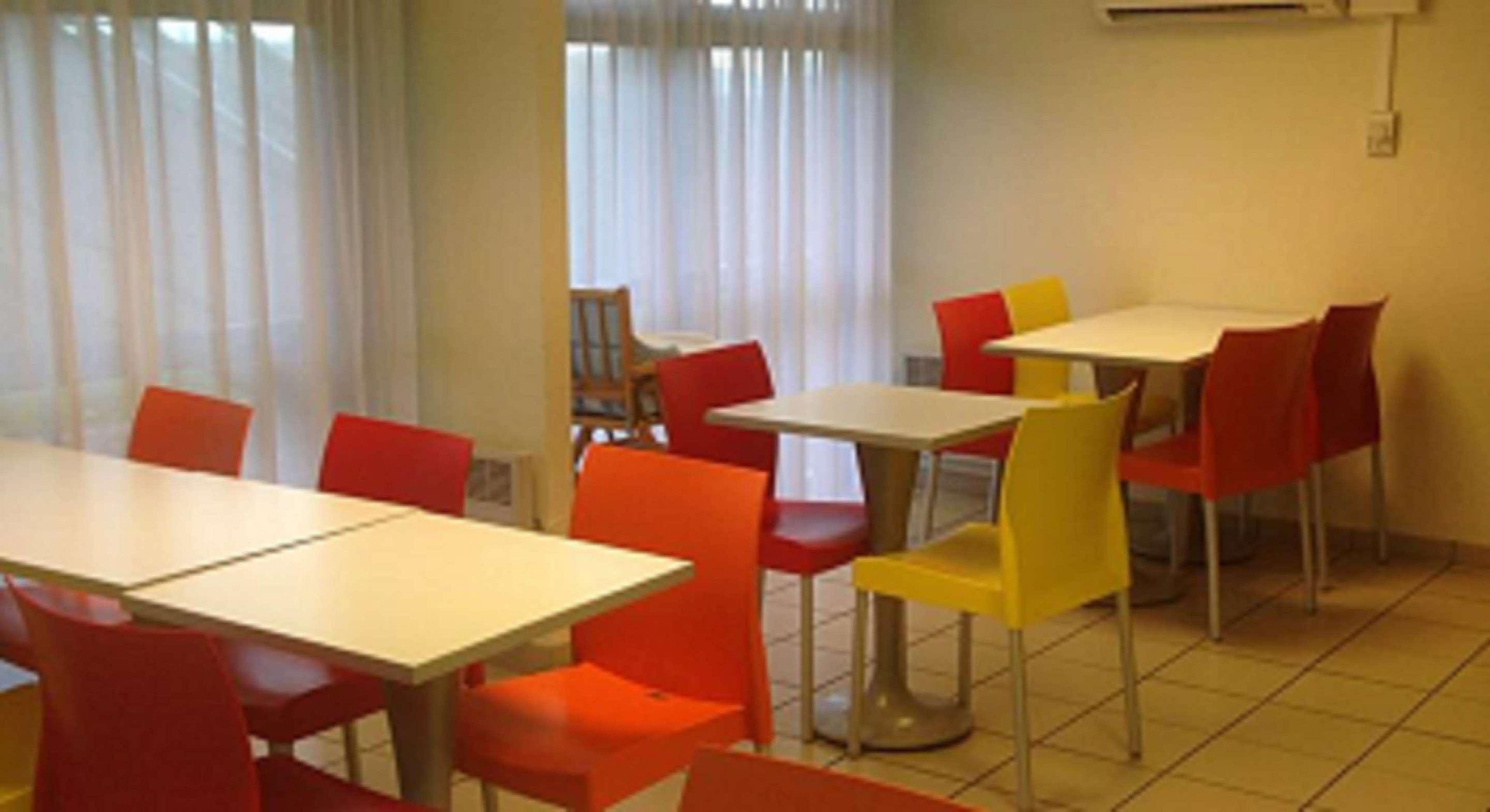Kyriad Niort - La Crèche Kültér fotó