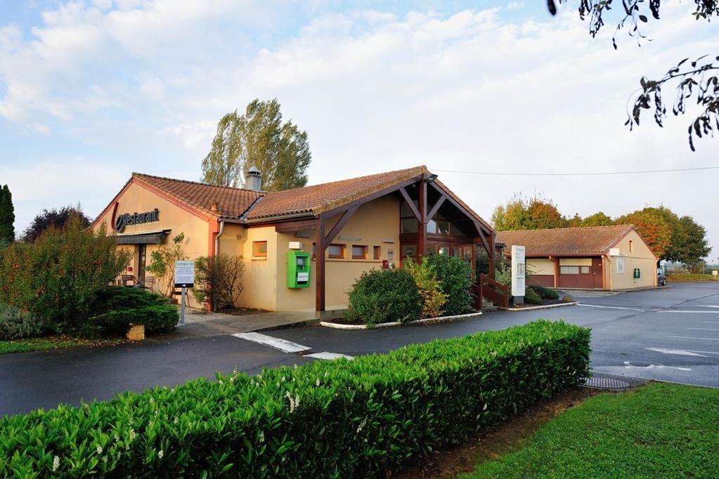Kyriad Niort - La Crèche Kültér fotó